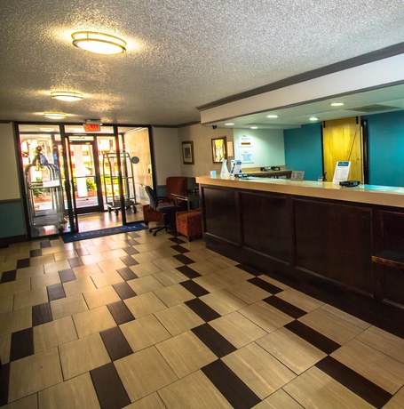 Imagen de los interiores del Hotel Sweet Dream Inn University Park. Foto 20