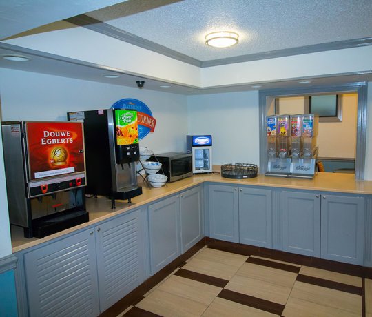 Imagen del bar/restaurante del Hotel Sweet Dream Inn University Park. Foto 7