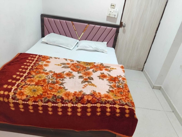 Imagen de la habitación del Hotel Sweet Dream, Rajkot. Foto 4