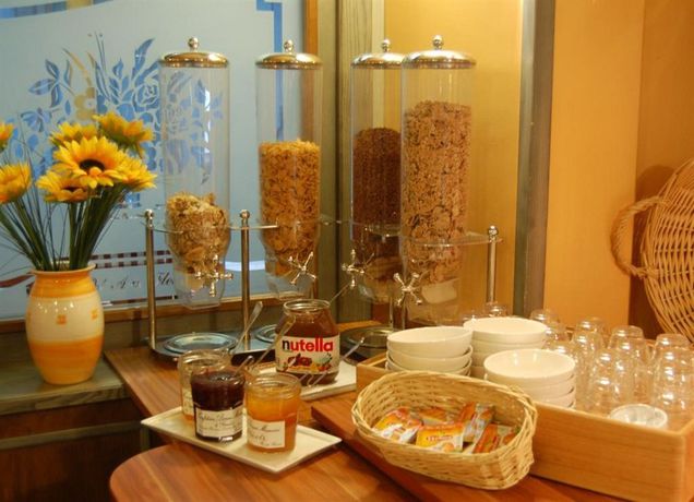 Imagen del bar/restaurante del Hotel Sweet Home, BELLEY. Foto 7