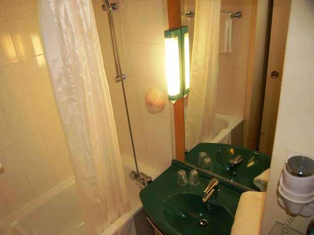 Imagen de la habitación del Hotel Sweet Home, BELLEY. Foto 11