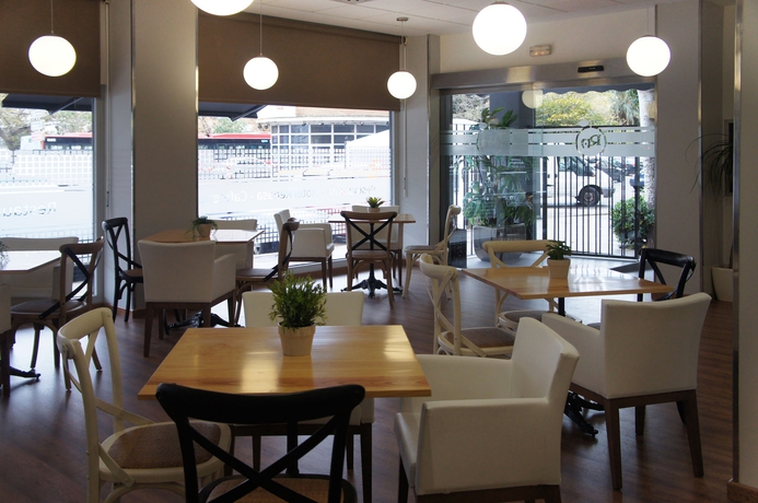 Imagen del bar/restaurante del Hotel Sweet Renasa. Foto 3