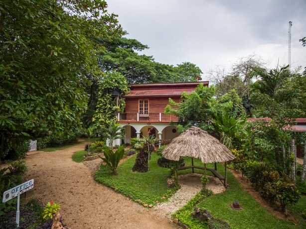 Imagen general del Hotel Sweet Songs Jungle Lodge, a Muy&rsquo;Ono Resort. Foto 9
