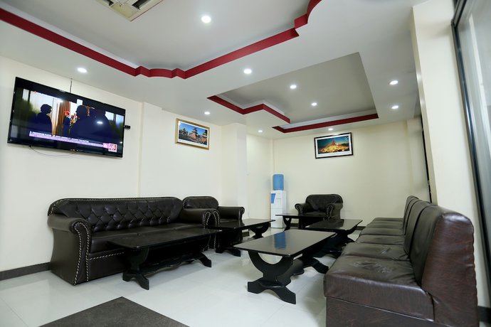 Imagen de los interiores del Hotel Sweet Town. Foto 18
