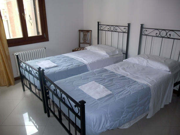 Imagen de la habitación del Hotel Sweet Venice. Foto 5