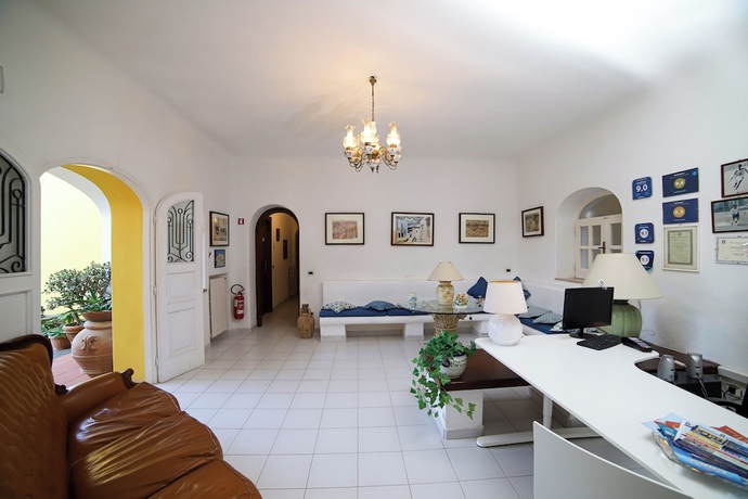 Imagen de los interiores del Hotel Sweetposeidon. Foto 16