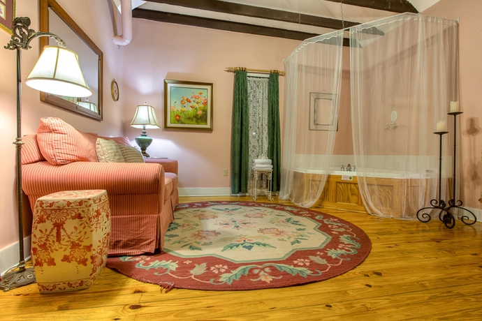 Imagen de la habitación del Hotel Sweetwater Branch Inn. Foto 13