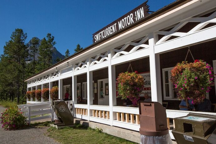 Imagen general del Hotel Swiftcurrent Motor Inn And Cabins - Inside The Park. Foto 2