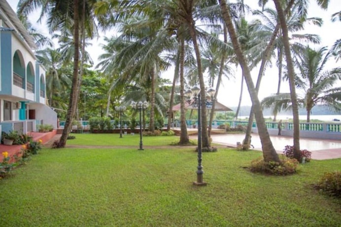 Imagen general del Hotel Swim Sea Beach Resort. Foto 4