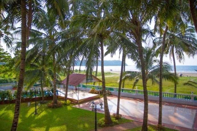 Imagen general del Hotel Swim Sea Beach Resort. Foto 8