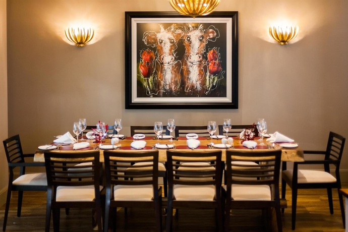 Imagen del bar/restaurante del Hotel Swindon Blunsdon House , Bw Premier Collection. Foto 3