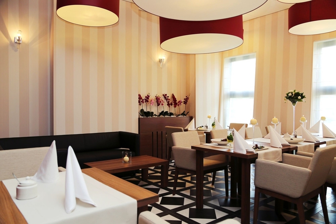 Imagen del bar/restaurante del Hotel Swing. Foto 4