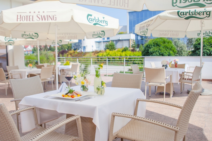 Imagen de los exteriores del Hotel Swing. Foto 8