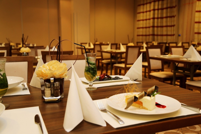 Imagen del bar/restaurante del Hotel Swing. Foto 6