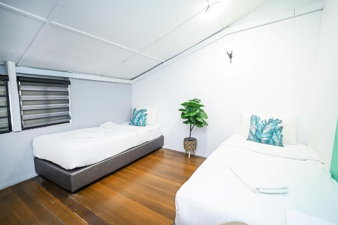 Imagen de la habitación del Hotel Swing and Pillows at Beach Street. Foto 3