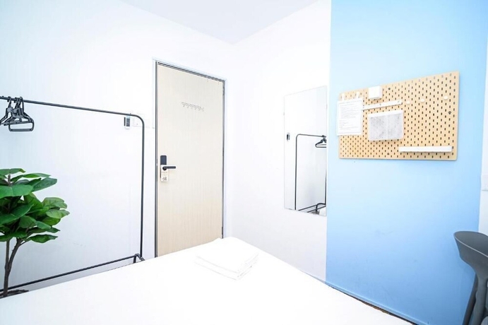 Imagen de la habitación del Hotel Swing and Pillows at Beach Street. Foto 9