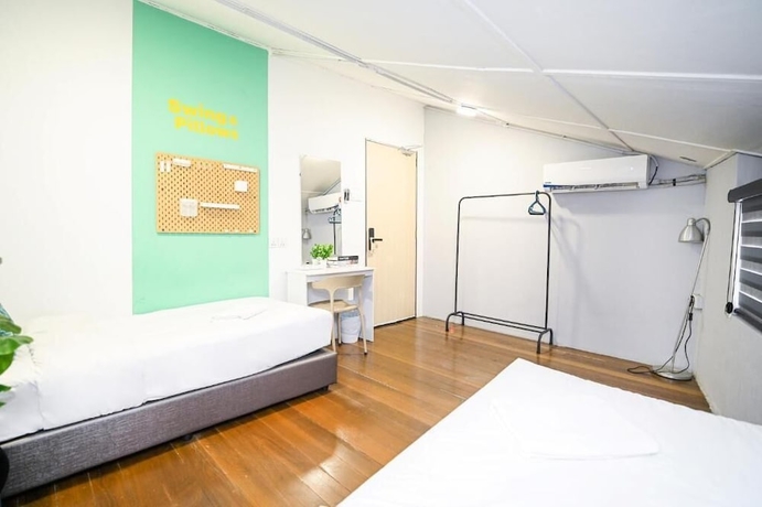 Imagen de la habitación del Hotel Swing and Pillows at Beach Street. Foto 12