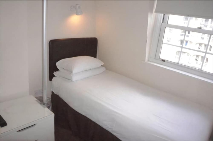 Imagen de la habitación del Hotel Swinton. Foto 10