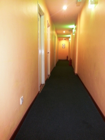Imagen de los interiores del Hotel Swiss Garden At Suria. Foto 13