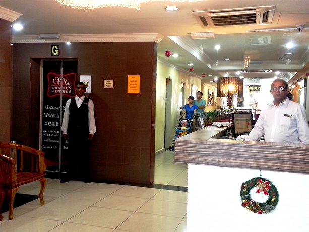 Imagen de los interiores del Hotel Swiss Garden At Suria. Foto 15
