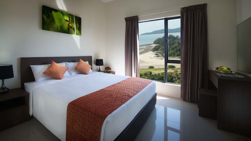 Imagen de la piscina del Hotel Swiss Garden Resort Residences Kuantan. Foto 19