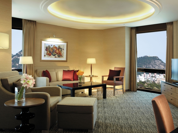 Imagen de los interiores del Hotel Swiss Grand. Foto 12