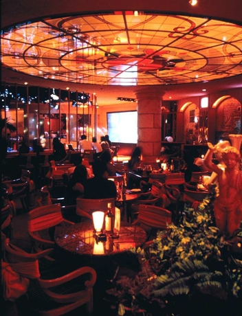 Imagen del bar/restaurante del Hotel Swiss Grand. Foto 6