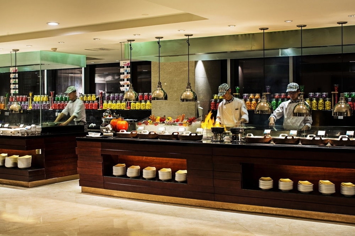 Imagen del bar/restaurante del Hotel Swiss Grand Nanchang. Foto 4