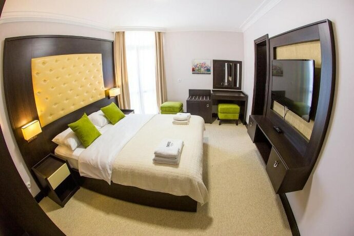 Imagen de la habitación del Hotel Swiss Holiday. Foto 18