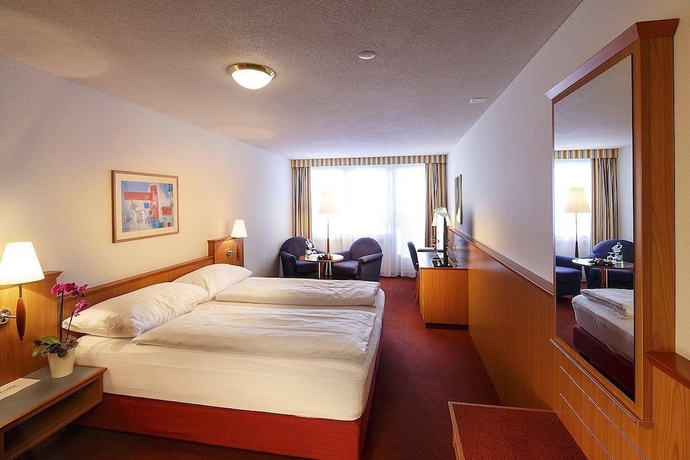 Imagen de la habitación del Hotel Swiss Holiday Park Resort. Foto 5