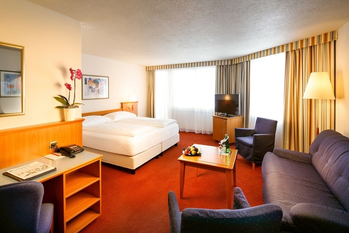 Imagen de la habitación del Hotel Swiss Holiday Park Resort. Foto 11