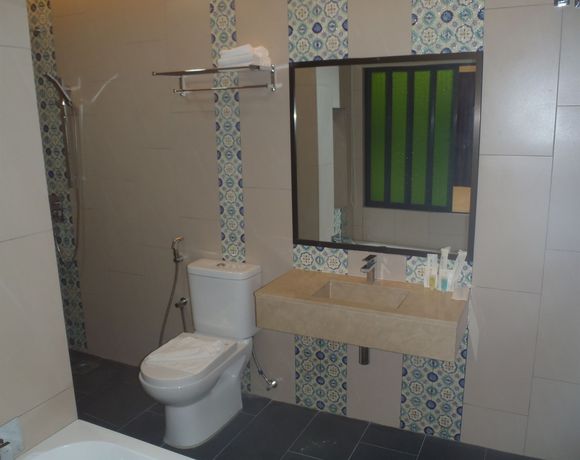 Imagen de la habitación del Hotel Swiss Hotel Heritage Boutique Melaka. Foto 9