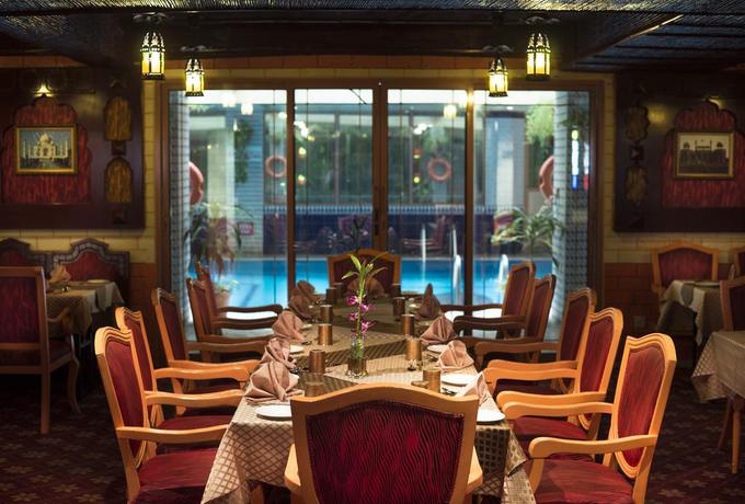 Imagen del bar/restaurante del Hotel Swiss International Palace Manama. Foto 5