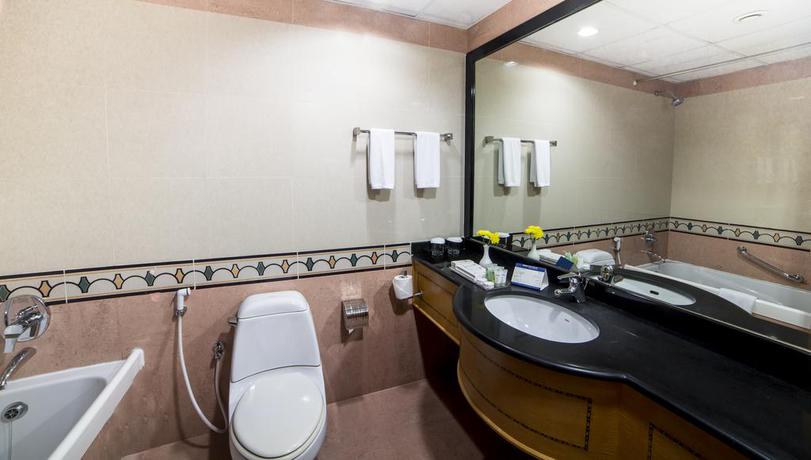 Imagen de la habitación del Hotel Swiss International Palace Manama. Foto 9