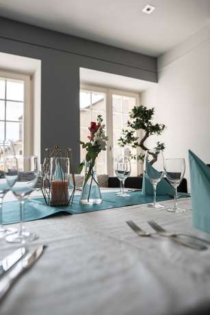 Imagen del bar/restaurante del Hotel Swiss La Couronne. Foto 2