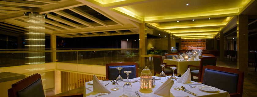 Imagen del bar/restaurante del Hotel Swiss Lenana Mount. Foto 2