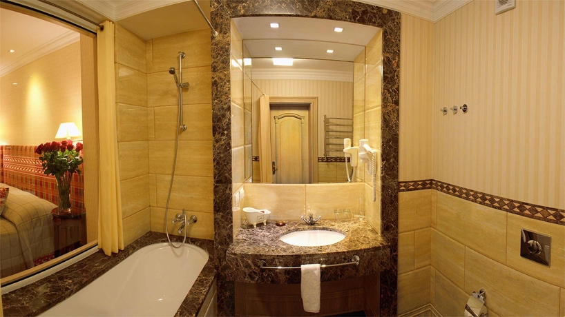 Imagen de la habitación del Hotel Swiss, Lviv. Foto 10