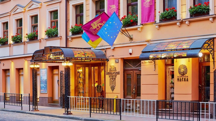 Imagen de los exteriores del Hotel Swiss, Lviv. Foto 14
