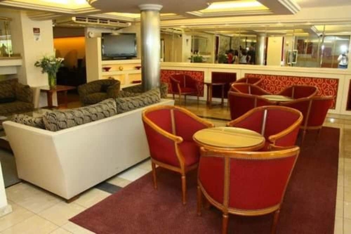 Imagen de los interiores del Hotel Swiss Metropol. Foto 19