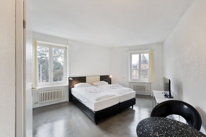 Imagen de la habitación del Hotel Swiss Star California. Foto 9