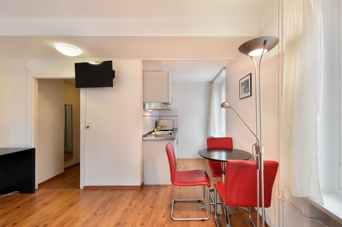 Imagen de la habitación del Hotel Swiss Star California. Foto 12