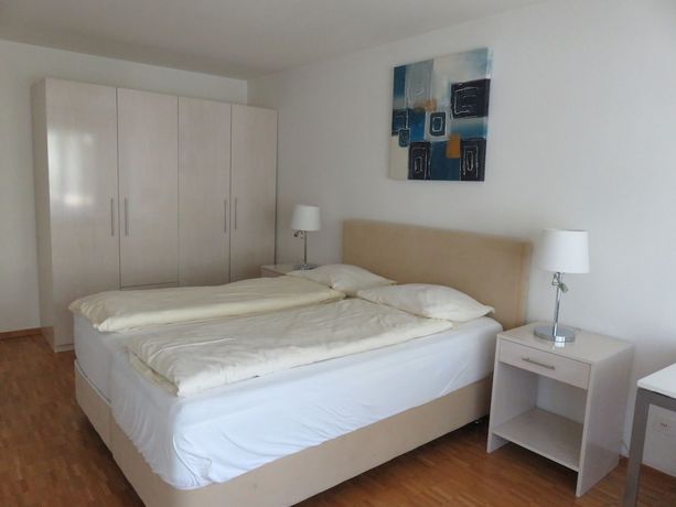 Imagen de la habitación del Hotel Swiss Star District 11. Foto 9