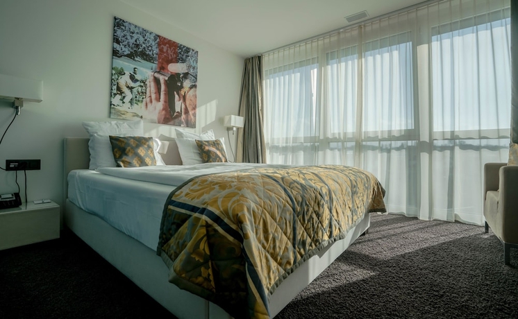 Imagen de la habitación del Hotel Swiss Star. Foto 18