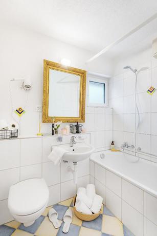 Imagen de la habitación del Hotel Swiss Star Zurich Airport. Foto 7