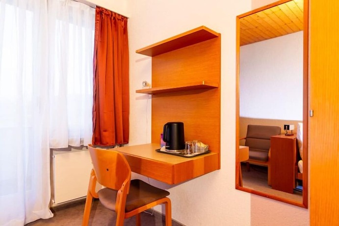 Imagen de la habitación del Hotel Swiss Views. Foto 14
