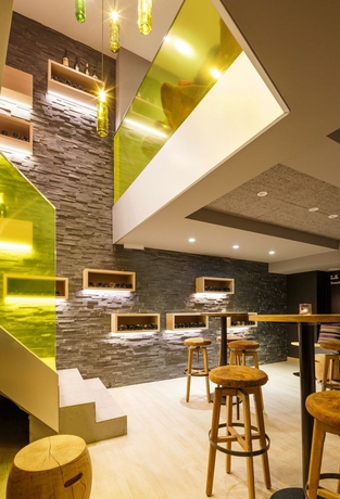 Imagen de los interiores del Hotel Swiss Wine By Fassbind. Foto 15