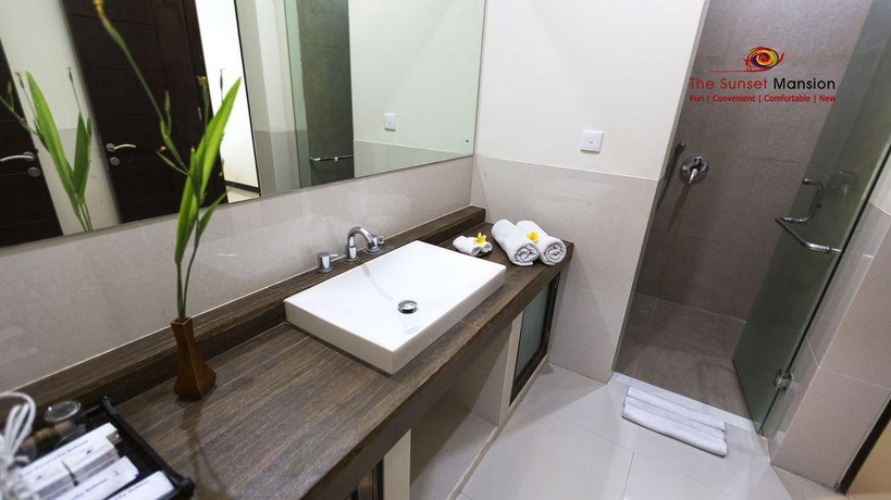 Imagen de la habitación del Hotel Swiss-Belcourt Sunset. Foto 16