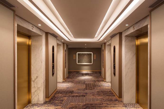 Imagen de la habitación del Hotel Swiss-Belhotel Solo. Foto 7