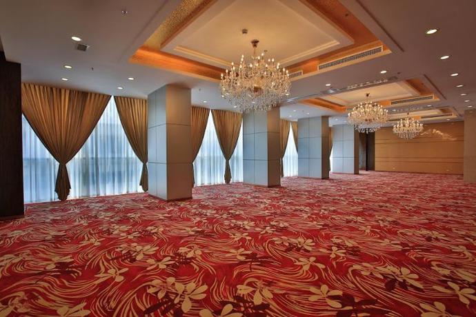 Imagen de los interiores del Hotel Swiss-belhotel Blulane Manila Philippines. Foto 9