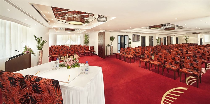 Imagen de los interiores del Hotel Swiss-belhotel Corniche. Foto 13